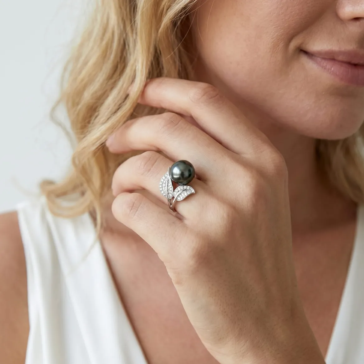 Black Tahitian Pearl & Diamond Hazakura Ring