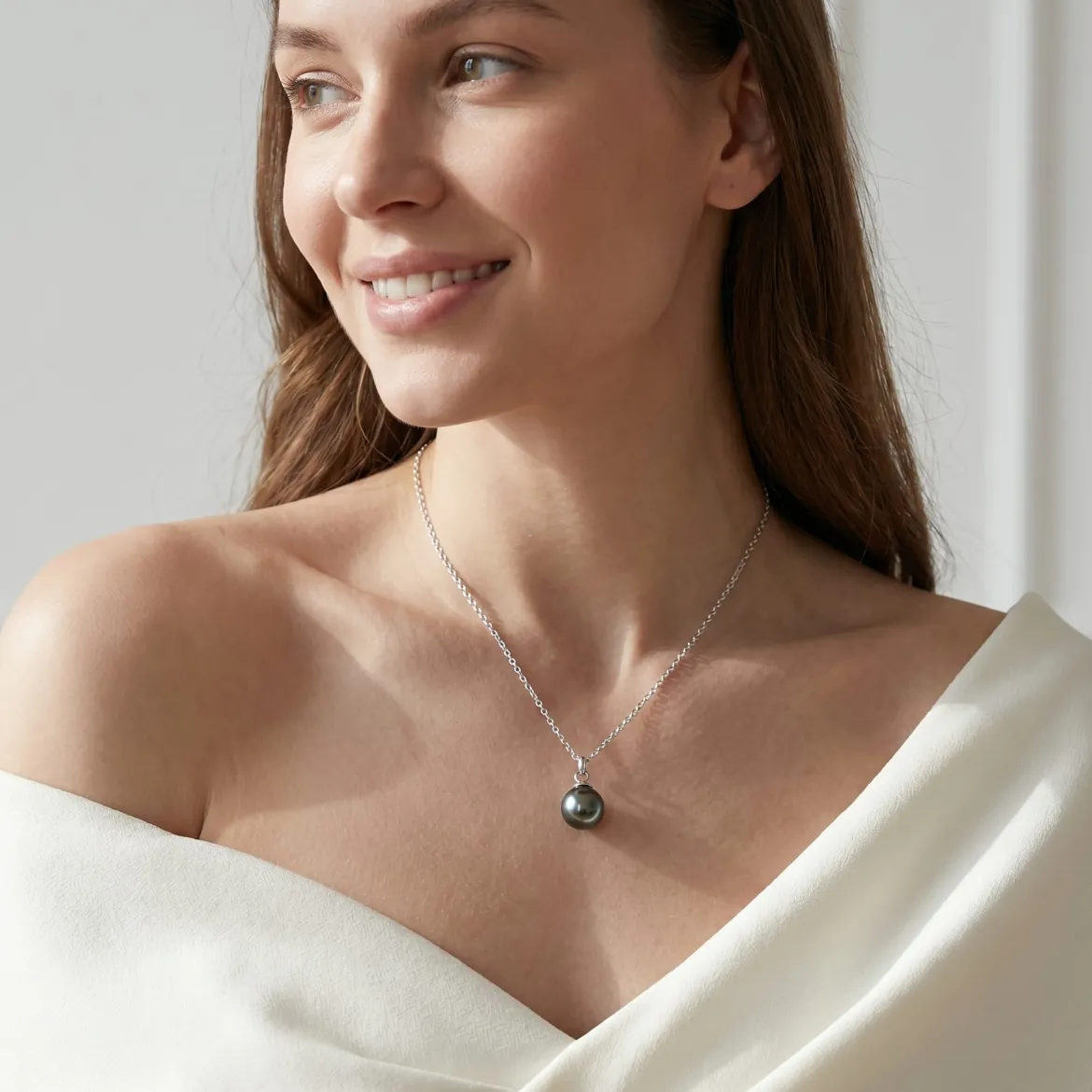 Black Tahitian Pearl Solitaire Pendant