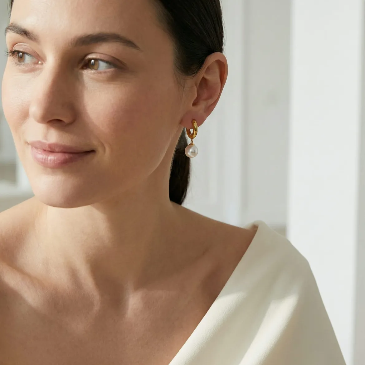 Japanese Akoya Pearl Mary Earrings