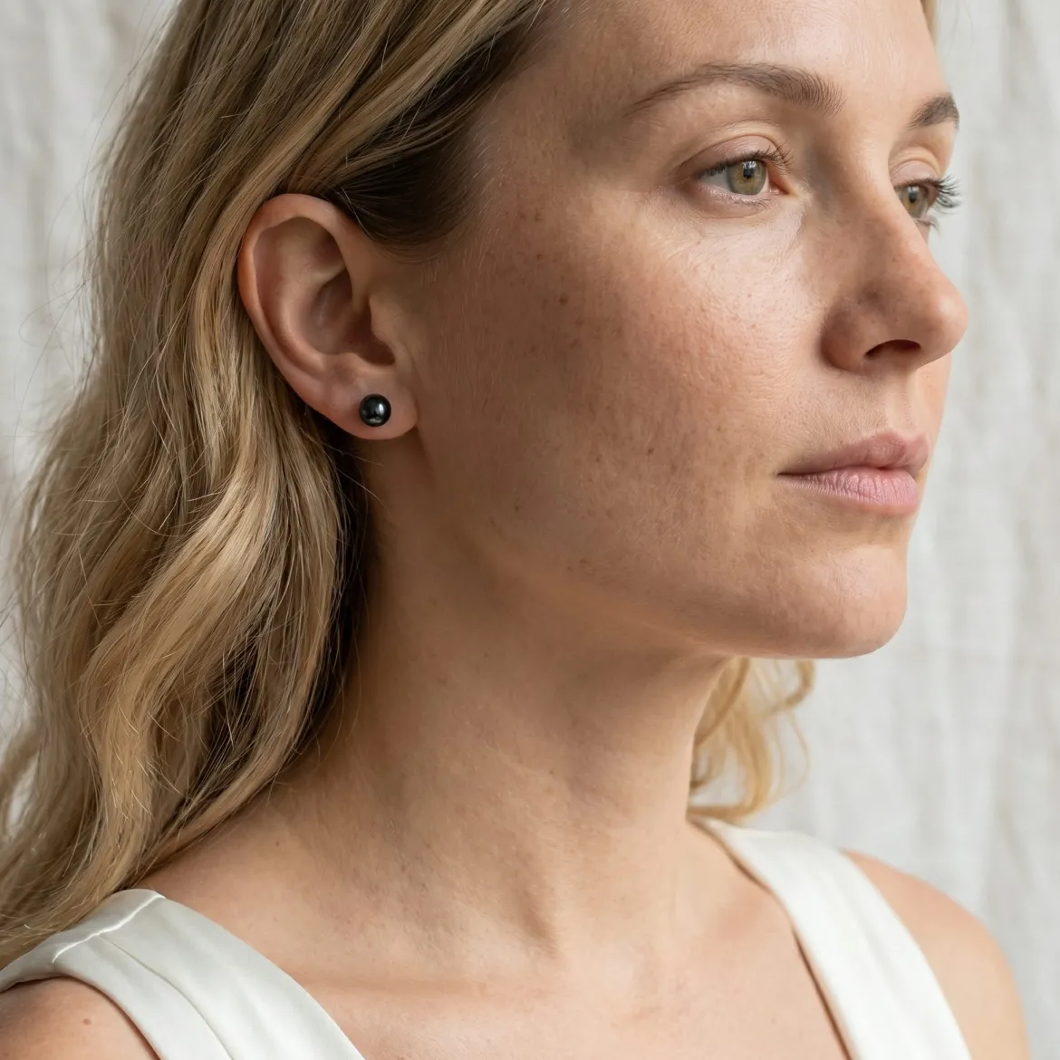 6.5-7.0mm Black Akoya Round Pearl Stud Earrings