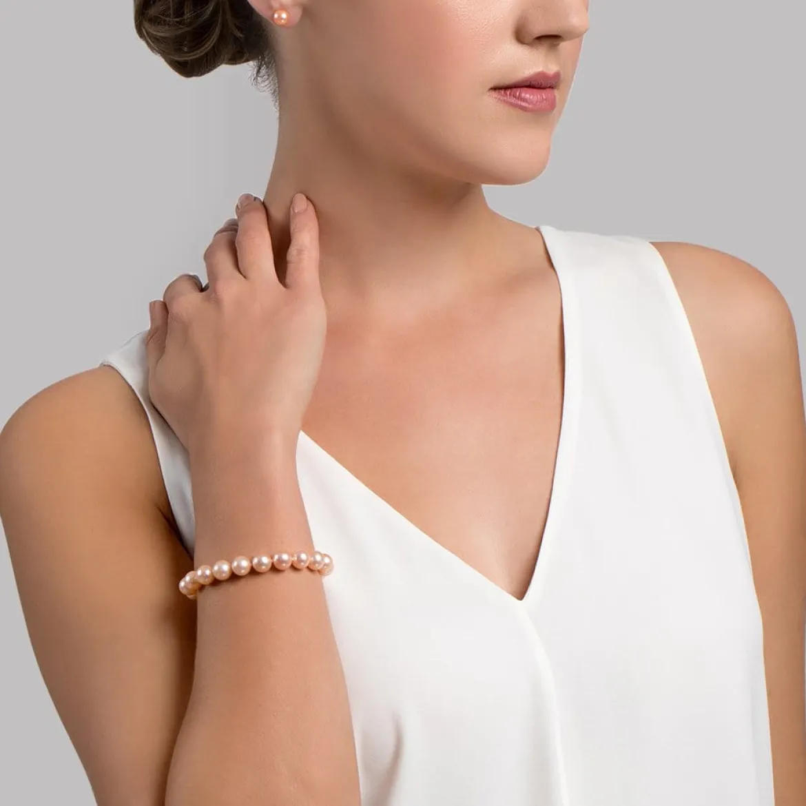 8.5-9.5mm Peach Freshwater Pearl Bracelet - AAA Quality