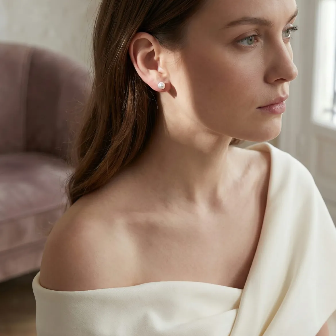 6.5-7.0mm White Akoya Round Pearl Stud Earrings