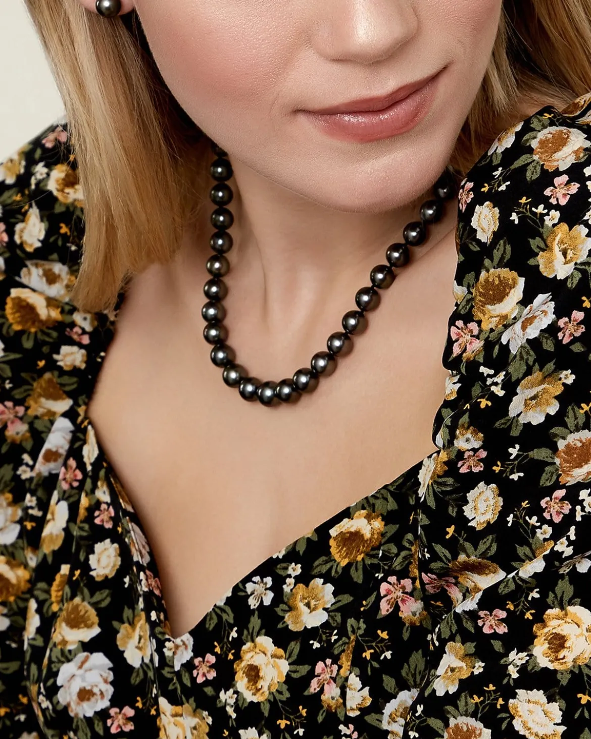 True Round Black Tahitian Pearl Necklace, 9.0-11.0mm - AAAA Quality