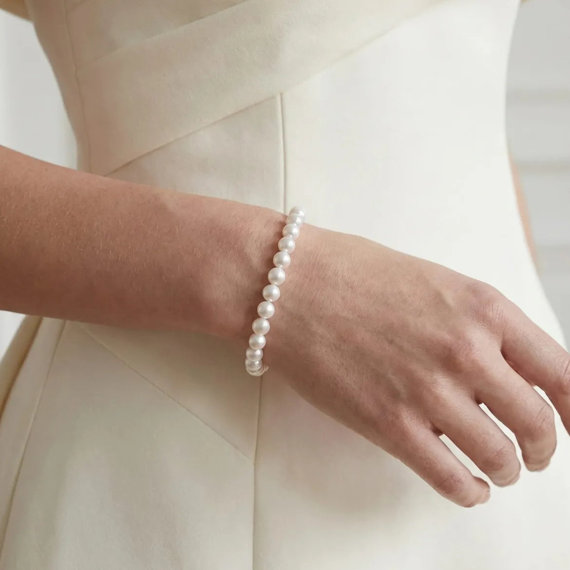 White Japanese Akoya Pearl Bracelet, 5.5-6.0mm - Choose Your Quality