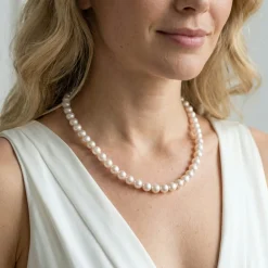 White Japanese Akoya Pearl Necklace, 9.0-9.5mm - AAA Quality