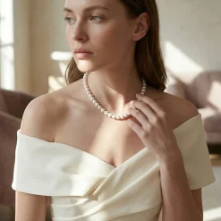 White Japanese Akoya Pearl Necklace, 9.5-10mm - AAA Quality