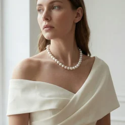 White Japanese Akoya Pearl Necklace, 9.5-10mm - AAA Quality