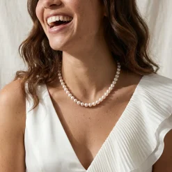 White Japanese Hanadama Akoya Pearl Necklace, 9.0-9.5mm